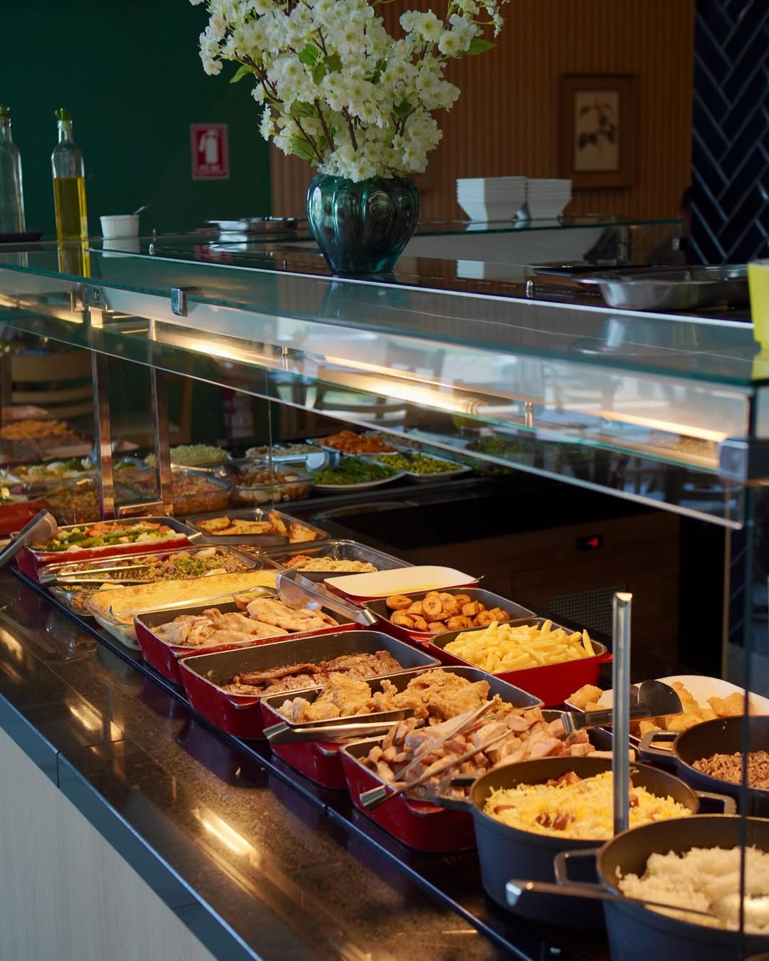 Buffet de almoço variado